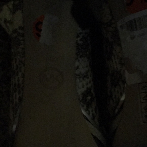 MICHAEL KORS NWT PYTHON REAL LEATHER PLATFORM BOOTIES SIZE 9.5 - Picture 10 of 12